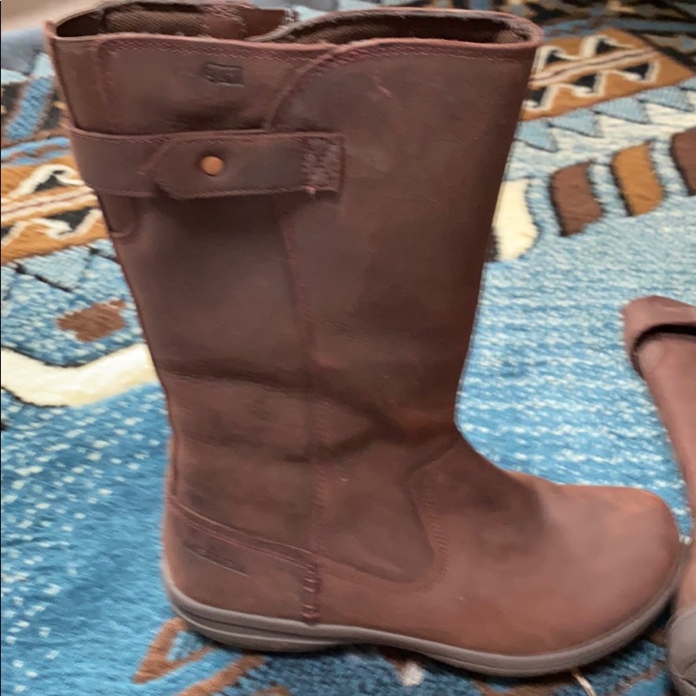 Boots - Picture 3 of 3